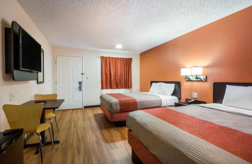 Winnie Hotel | Motel 6-Winnie, TX