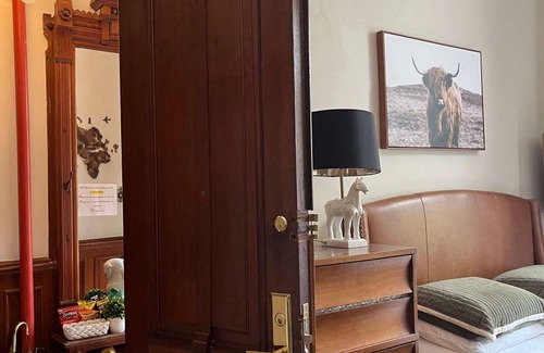 Central Park North House | Motel ∙ 8 guests