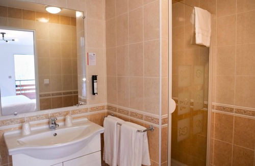 Viviers-du-Lac Hotel | Motel 991