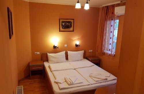 Satu Mare Hotel | Motel Al Capone