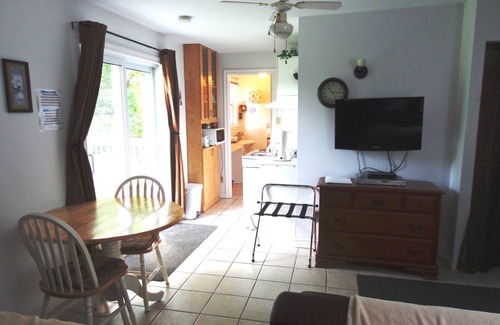 Shefford Hotel | Motel Des Deux Lacs Inc