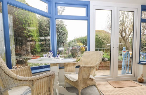 Peacehaven Cottage | MOUETTE, pet friendly, country holiday cottage in Peacehaven