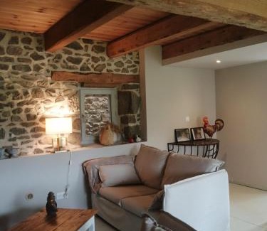 Aubazat Bed & Breakfast | Moulin de Joumard, gîtes, chambres et table d'hôtes de charme , jacuzzi, sauna, piscine et bain nordique Etablissement 4 étoiles