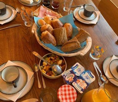 Le Vigeant Bed & Breakfast | Moulin de Saza