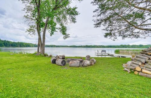 Mound Apartment | Mound Waterfront Retreat with Shared Fire Pit and Dock