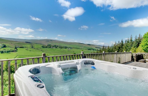 Alston House | Mount Hooley Lodge - Four Bedroom House, Sleeps 8