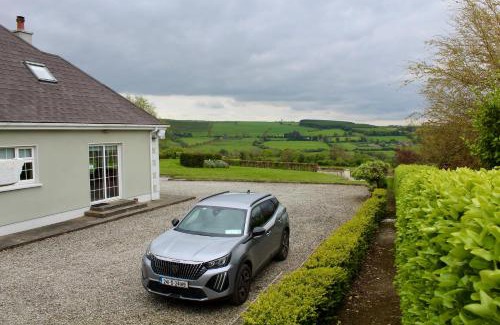 Watch House Village House | Mount Leinster View