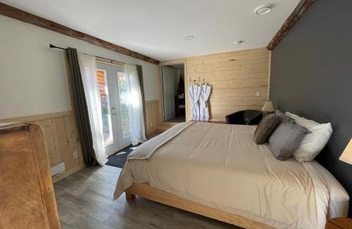 Haines Junction Cabin | Mount Logan EcoLodge & Retreat Center