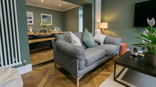 Gallt Y Foel House | Mount Pleasant