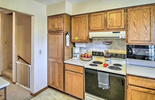 Mount Pleasant House | Mount Pleasant Home - 2 Mi to Charming Downtown!