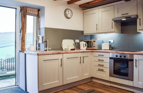 Holmfirth Cottage | Mount View - UK48425