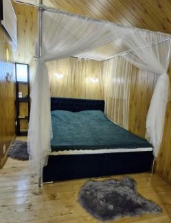 Sirnea House | Mountain and Stars Wiew