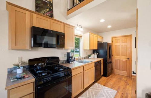 Dover Bay House | Mountain Bluebird Lakehouse