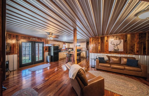 Kuttawa House | Mountain Cabin just off Lake Barkley in Kuttawa, KY