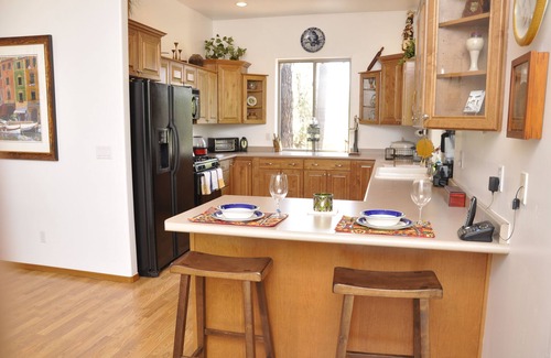 Payson Cabin | Mountain Cabin With Cool Temperatures, Great Views, And Modern Furnishings.