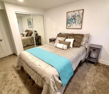 Draper Villa | Mountain-Clad Hot Tub Retreat