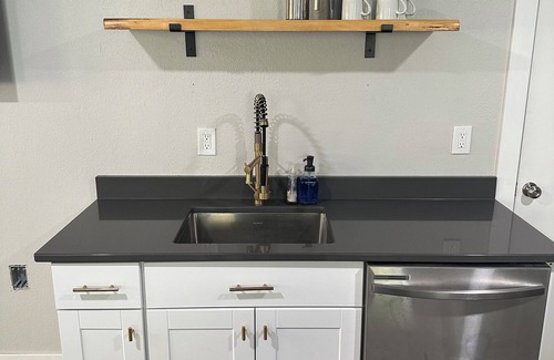 Rogue River Apartment | Mountain creekside retreat Unit A