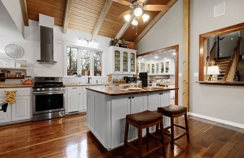 Bates Cabin | Mountain Forest View Lodge