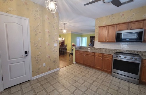 North Newport News Condo | Mountain Jade Garden Condo Resort 2 bed 2 bath near Newport News City Center