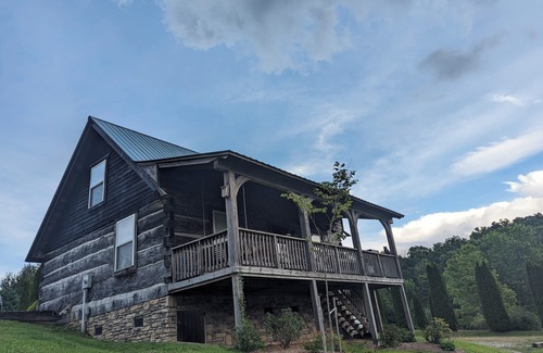 Vesta Cabin | Mountain Meadows Escape - Rustic Historic Elegance with Modern Day Comfort