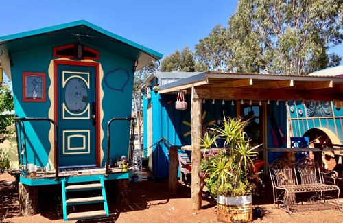 Guildford House | Mountain Park Retreat Gypsy Vans Western Australia