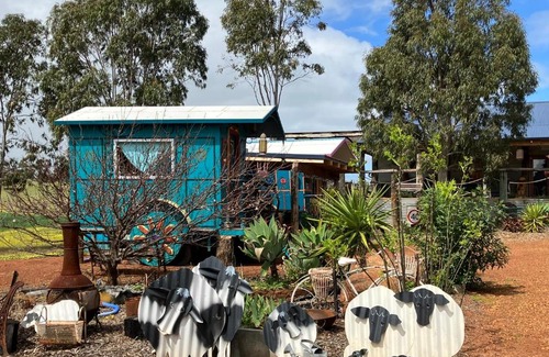 Guildford House | Mountain Park Retreat Gypsy Vans Western Australia
