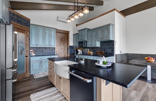 Trout Creek House | Mountain retreat near Trout Creek MT with hot tub, fire pit and Mountain views