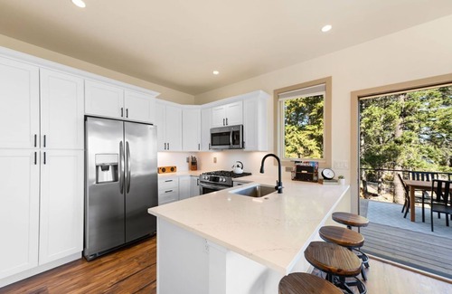 Sagle House | Mountain Retreat w/Views of Lake Pend Oreille