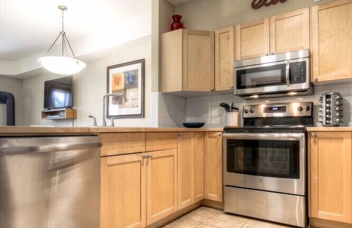 Canmore Condo | Mountain Retreat with breathtaking views