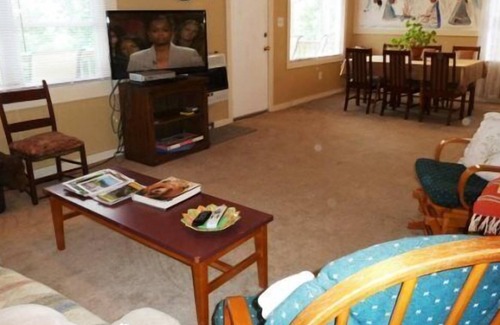 Stanley Condo | Mountain Roots Lodging