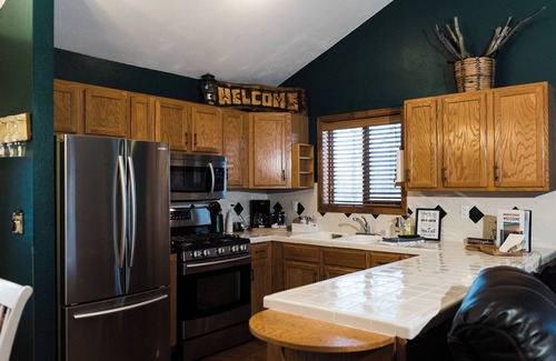 Cripple Creek Cabin | ★ Mountain Top Cabin ★ Surrounding Mtn + Aspen Vistas + Hot Tub + Game Room