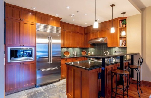 Nordic Estates House | Mountain townhouse w/ski access