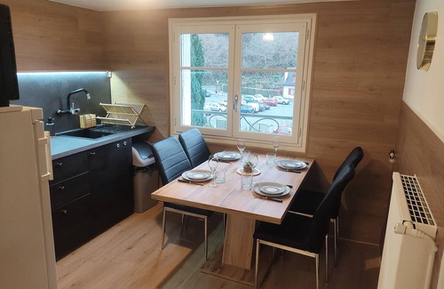 Bagneres-de-Luchon Apartment | Mountain view - 2 bedrooms - Contemporary
