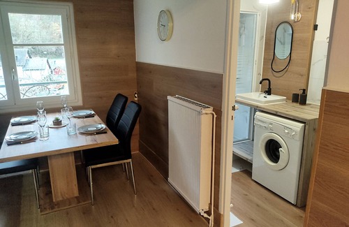 Bagneres-de-Luchon Apartment | Mountain view - 2 bedrooms - Contemporary