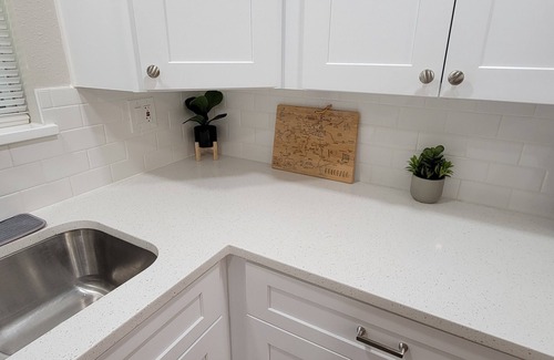 Highlands House | Mountain View ᨒ Adults Only ᨒ 2 Kg & 1 Qn ᨒ Mid-Century ᨒ Olde Town Arvada Charm