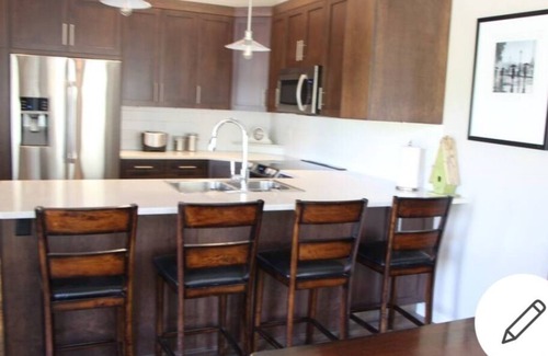 Okanagan-Similkameen House | Mountain view cottage 5 minutes to wineries golf and beaches