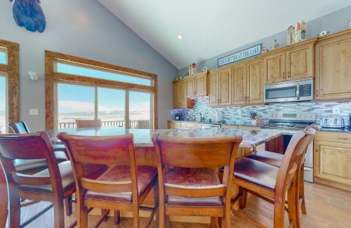 Sweetwater House | Mountain View Escape