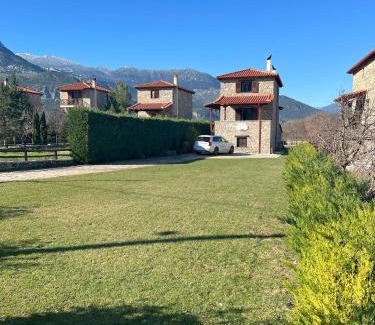 Polidrosos Villa | Mountain View - Full Villa