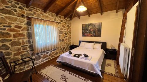 Polidrosos Villa | Mountain View - Full Villa