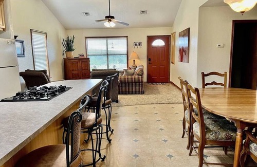 Llano House | Mountain View Guest House Cabin- Located 10 miles from Enchanted Rock State Par