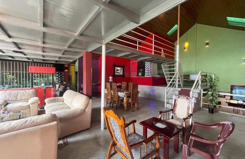 Sirimalwatta House | Mountain View Homestay