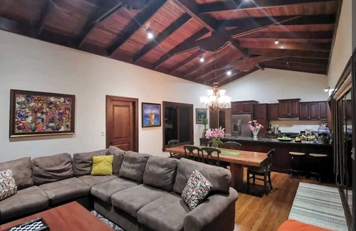 Desamparados House | Mountain View house, 15min. SJO Airport