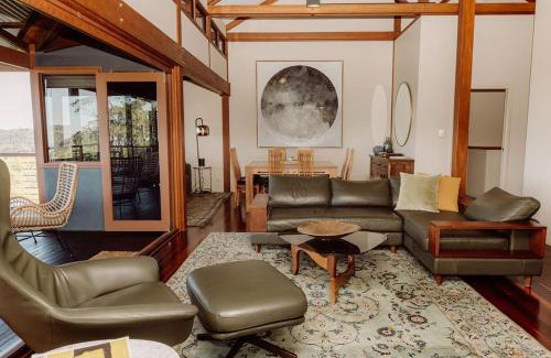 Wootha House | Mountain View House and Studio Maleny