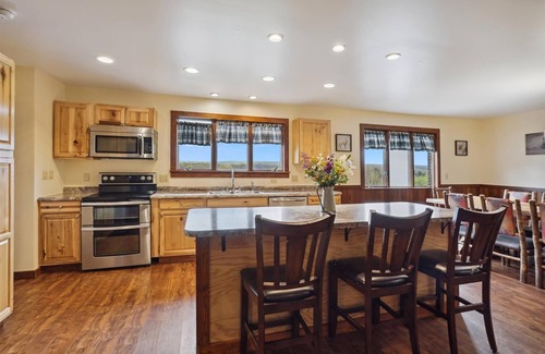 Farmington Cabin | Mountain View Lodge | 9BR, 3BA, Pool, Hot Tub, Amazing Views!