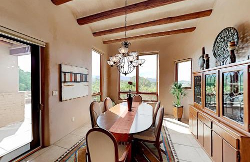 Santa Fe House | Mountain-View Magic