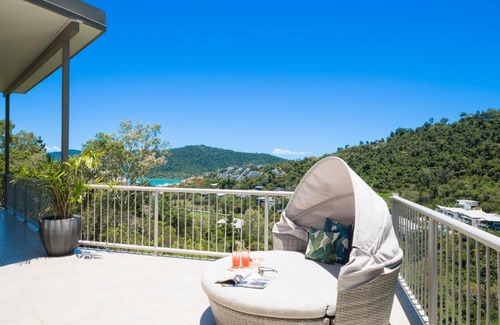 Airlie Beach House | Mountain View On Airlie