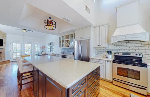 Biltmore Courts Apartment | Mountain View Retreat