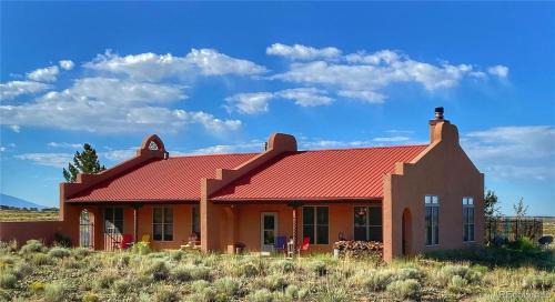 Baca Grande House | Mountain View Room & Bath
