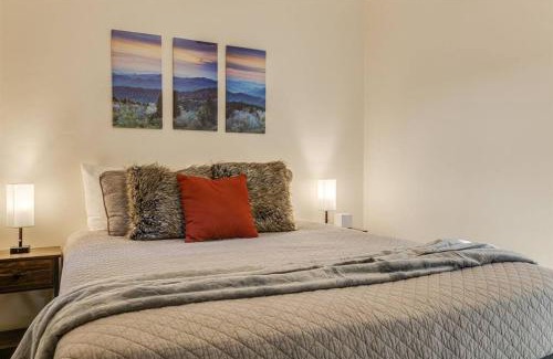 Leicester House | Mountain View, Secluded Lodge, Forest Escape