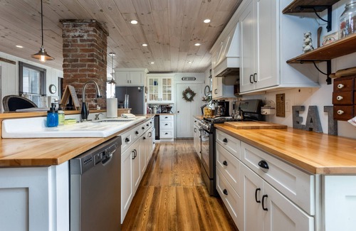 Stanley Other | Mountain View’s and near Luray . 360 degrees views of the Blue Ridge. WOW!